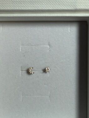 14k solid Gold Moon and Star AAA Zirconia Stud Earrings - Asymmetric Celestial